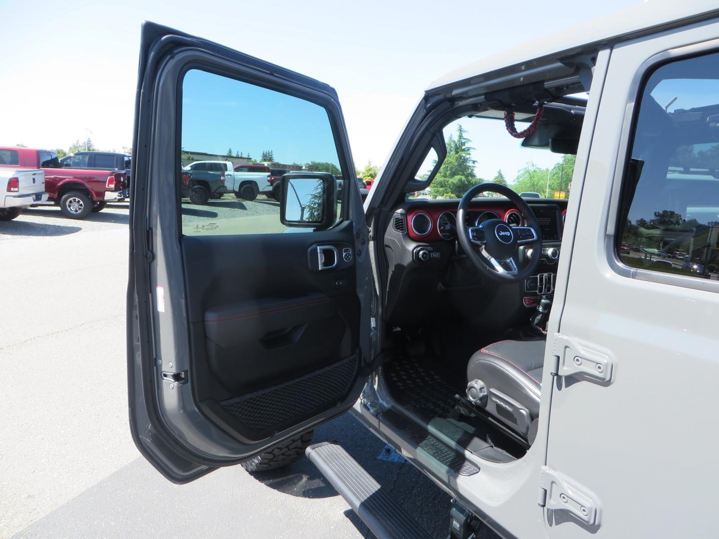 2021 Sting Grey /BLACK Jeep Wrangler Unlimited Rubicon (1C4JJXFM5MW) with an 3.0L V6 DOHC 24V TURBO DIESEL engine, 6A transmission, located at 2630 Grass Valley Highway, Auburn, CA, 95603, (530) 508-5100, 38.937893, -121.095482 - Diesel JL with Sky One power top featuring a Teraflex suspension system, Falcon adjustable shocks & steering stabilizer, Full Metal Cloak skid plate, 17" Method bead grip wheels, 37" Toyo RT Trail tires, Warn winch, Rigid Led lighting, Teraflex HD spare tire carrier, Teraflex Diff covers, Amp steps, - Photo#24